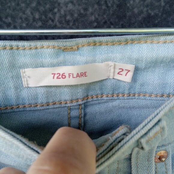 Levi's 726 High Rise Flare Split Hem Women's Light Wash Jeans Size 27 - Picture 4 of 10